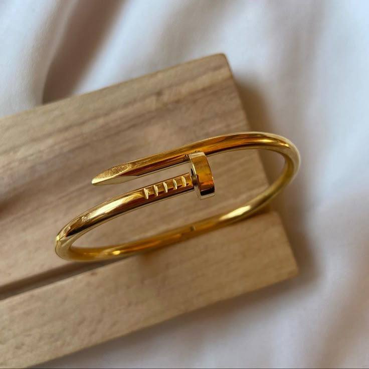bracelet clou